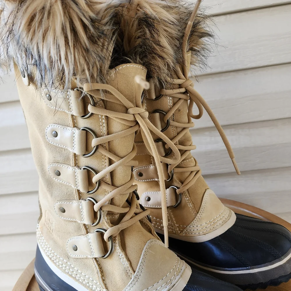 Sorel women's Joan of Arctic snow boots size 7